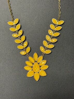 Yellow Flower & Leaf Statement Necklace - Fashion Statement Jewelry